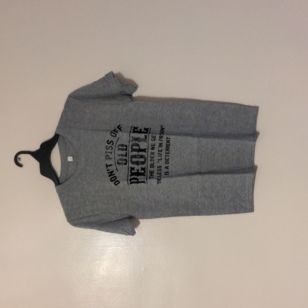 Don't piss off old people size small heater grey t shirt